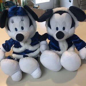 Mickey and Minnie Winter Wonderland